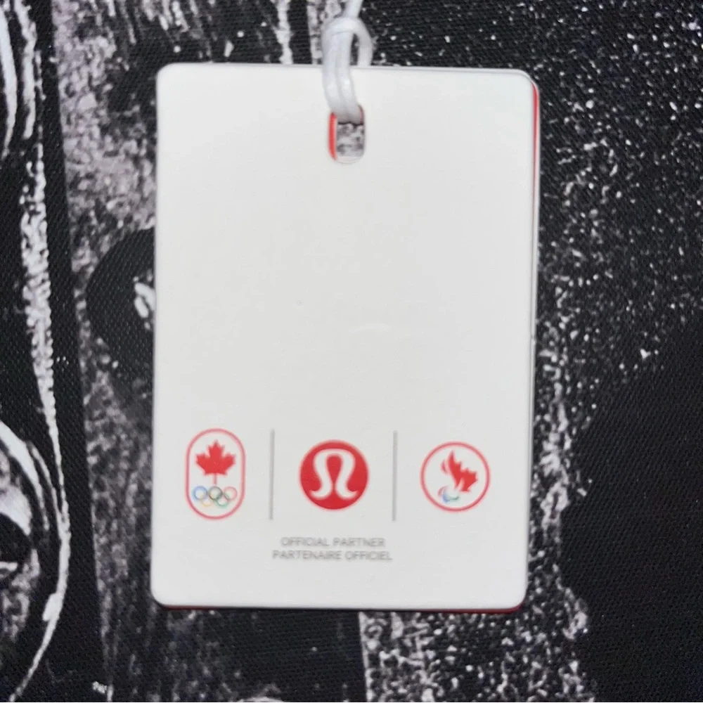 NWT Lululemon Belt Bag - Picture 8 of 9